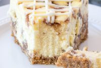 Cream Cheese Frosted Cinnamon Roll Cheesecake