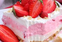 No-Bake Strawberry Cheesecake Dessert Lasagna