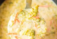 Slow Cooker Restaurant Style Broccoli Cheddar Soup