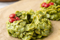 Crispy Holiday Wreaths