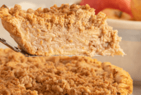 Golden Dutch Apple Crumb Delight