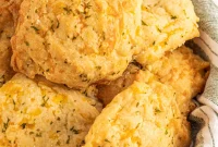 Red Lobster’s Famous Cheddar Bay Biscuits From Scratch
