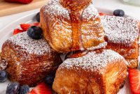 Sweet Hawaiian Roll French Toast