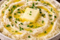 Effortless Creamy Garlic Mashed Potatoes