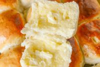 Fluffy Dinner Rolls Made Easy No Mixer Required