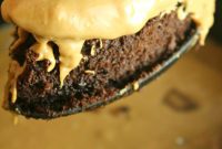 Slow Cooker Reeses Peanut Butter Chocolate Fudge Cake