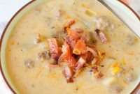 Slow Cooker Creamy Cheeseburger Soup