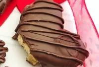 Effortless Reese’s Peanut Butter Heart Delights
