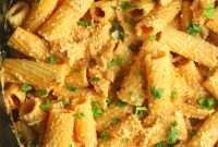 Velvety Slow Cooker Chicken Rigatoni
