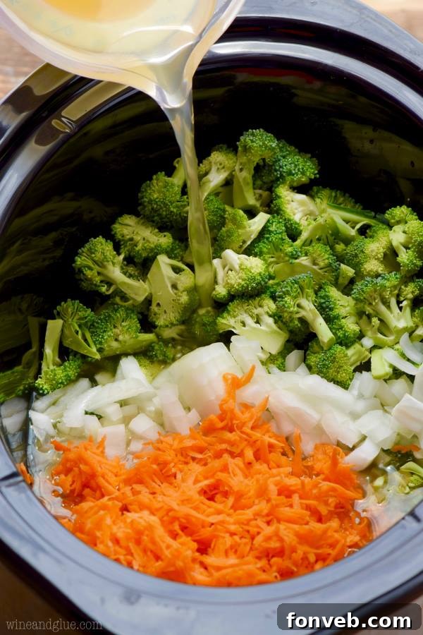 Creamy Slow Cooker Broccoli Cheddar Soup