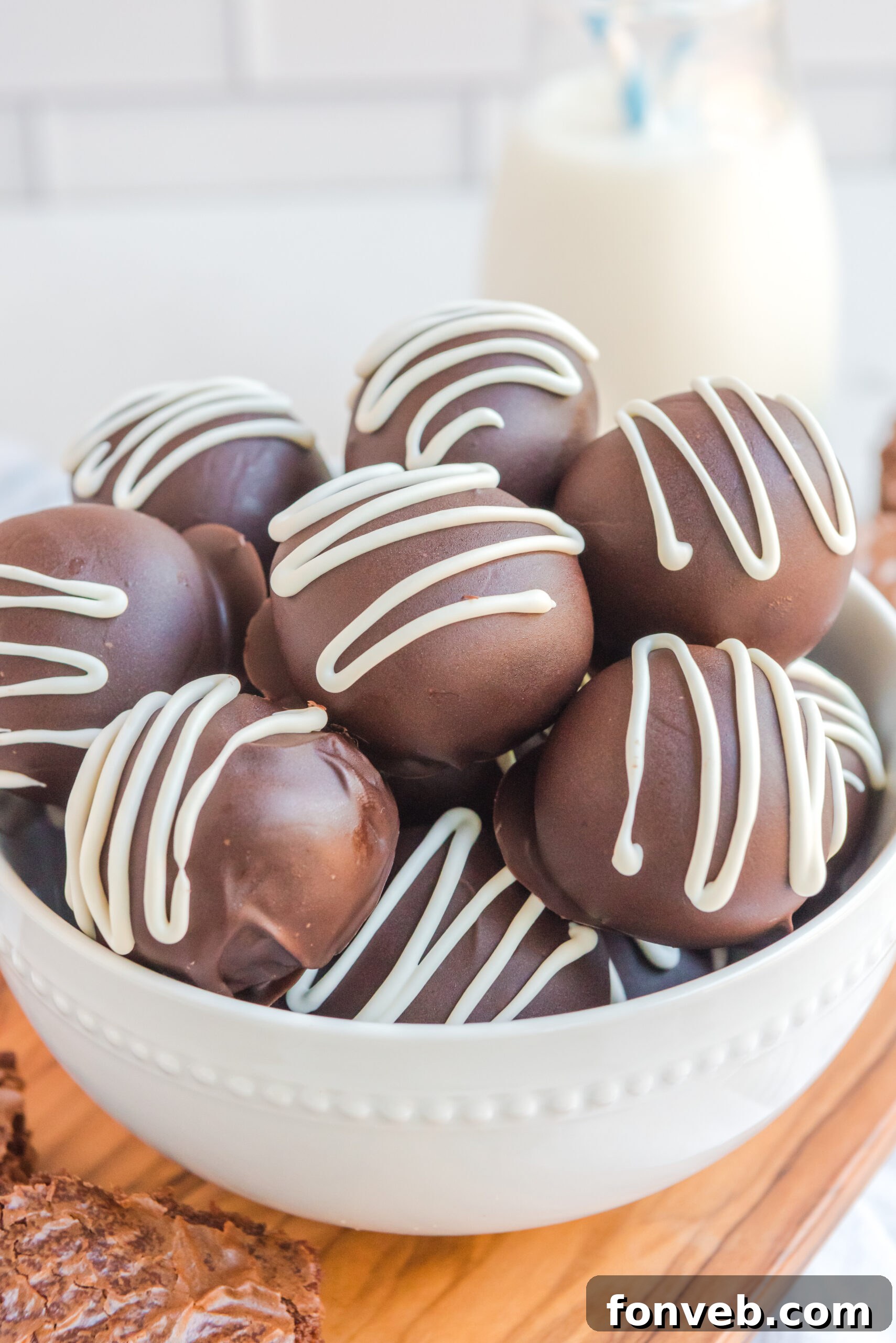 Decadent Brownie Bites 7 Up close photo of the Brownie Bite Truffles in a white bowl