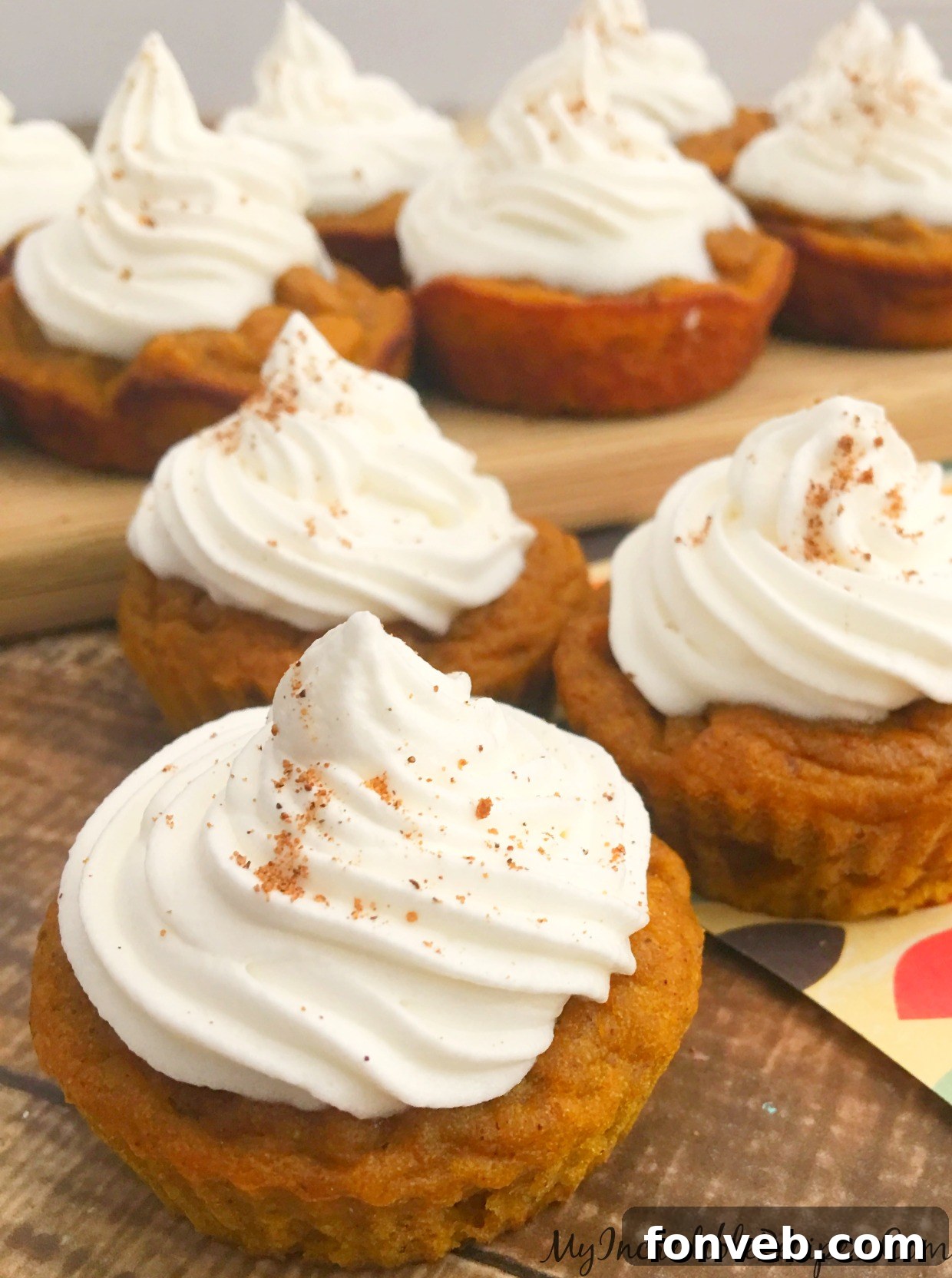 A tray of Pumpkin Pie Cupcakes ready to serve