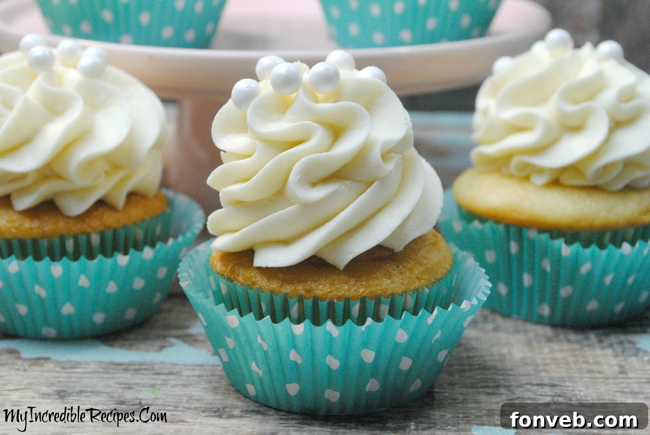 Tray of Kahlúa White Russian cupcakes ready for a party