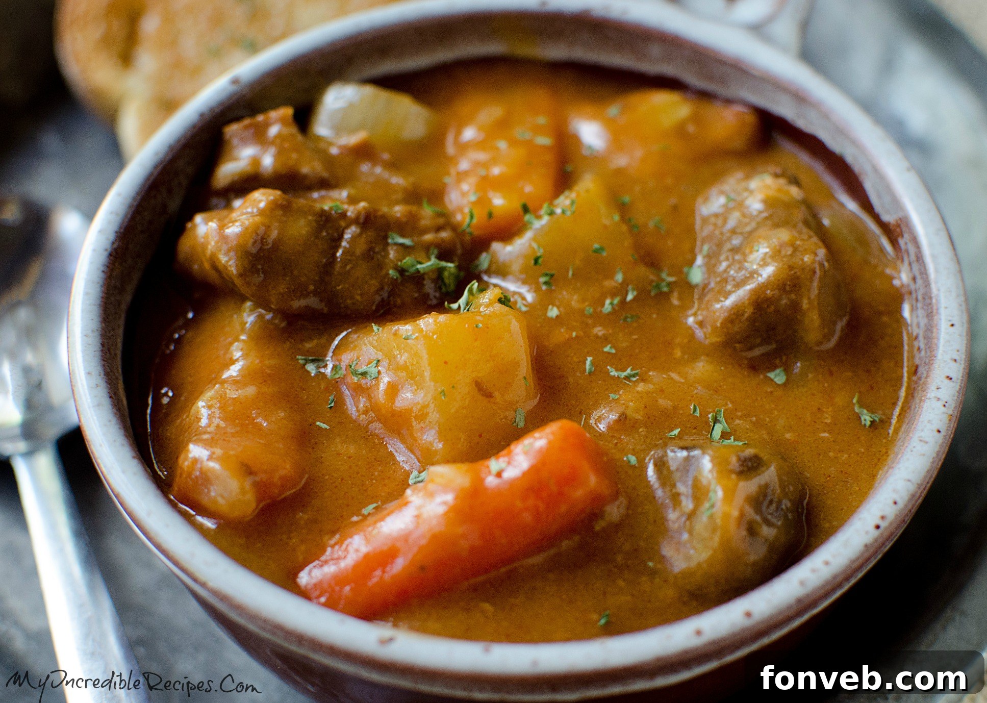Hearty Slow Cooker Beef Stew - The Ultimate Comfort Food