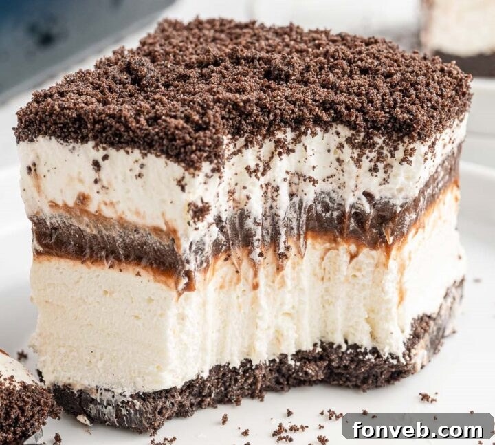 Oreo delight collage of 4 photos showing different angles of the dessert 