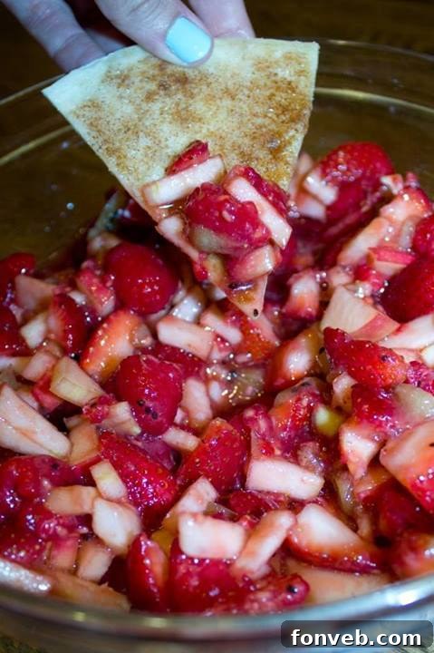 Epic Recipes You Can't Resist 7 Sweet Fruit Salsa with Crispy Baked Cinnamon Sugar Chips