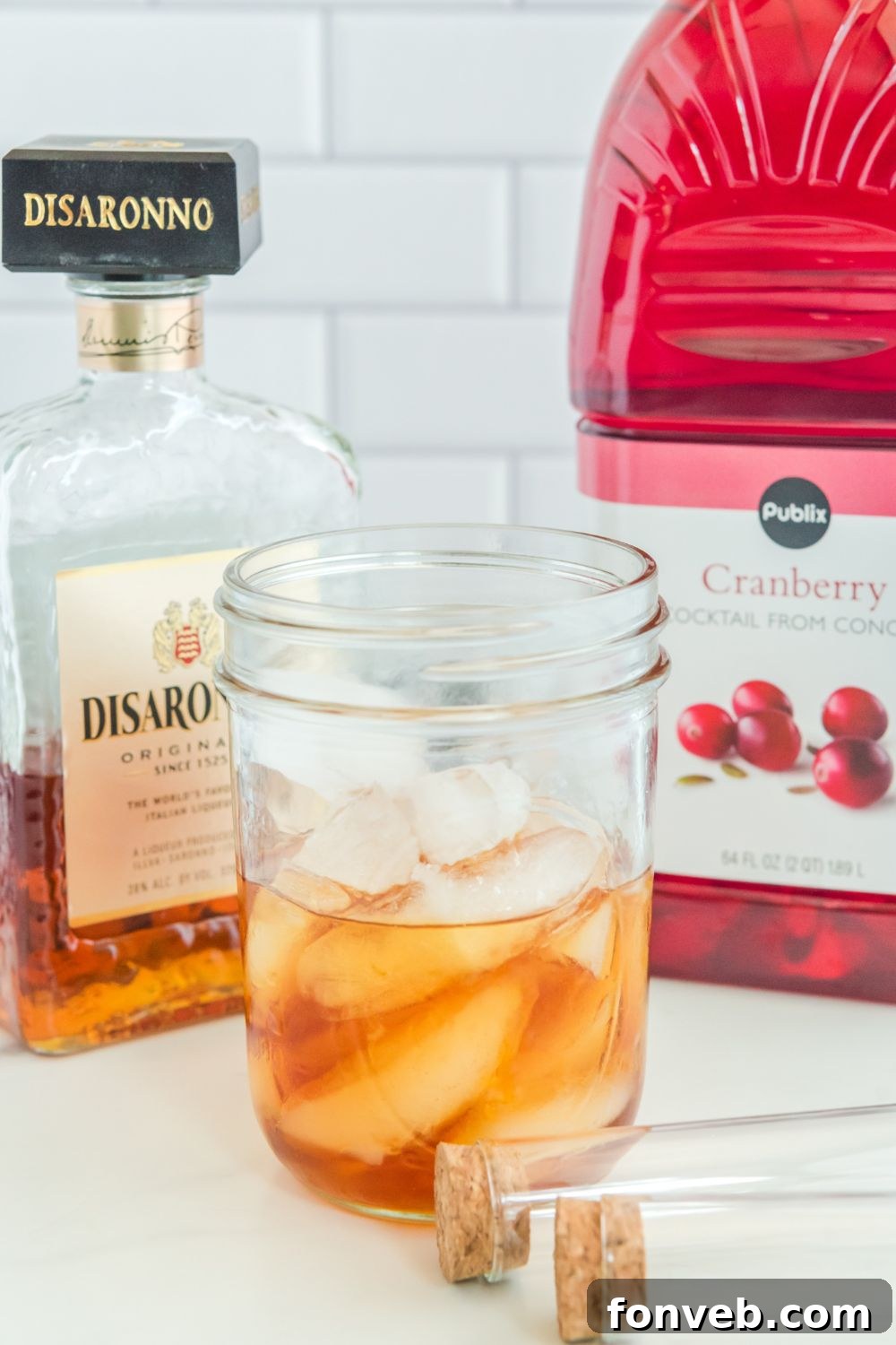 disaronno in mason jar with ice
