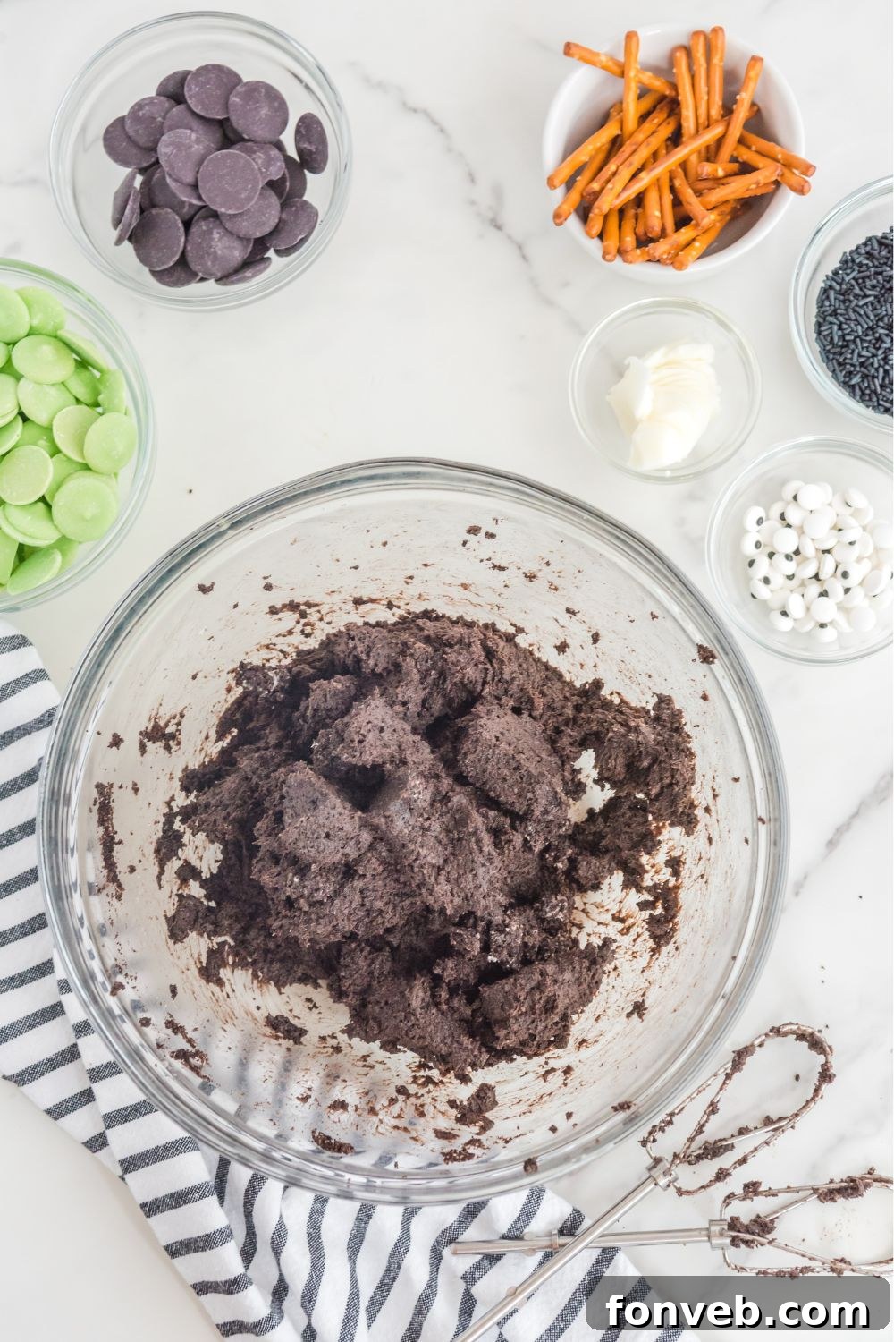FrankenOreo Bites 6 oreo truffle batter in a glass bowl