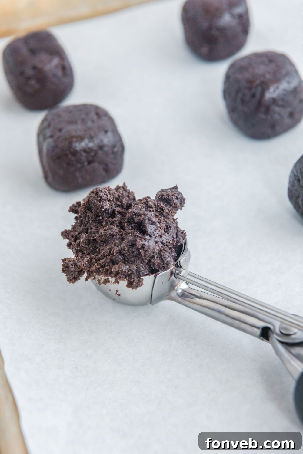 FrankenOreo Bites 7 scoop of oreo truffle in a cookie scoop