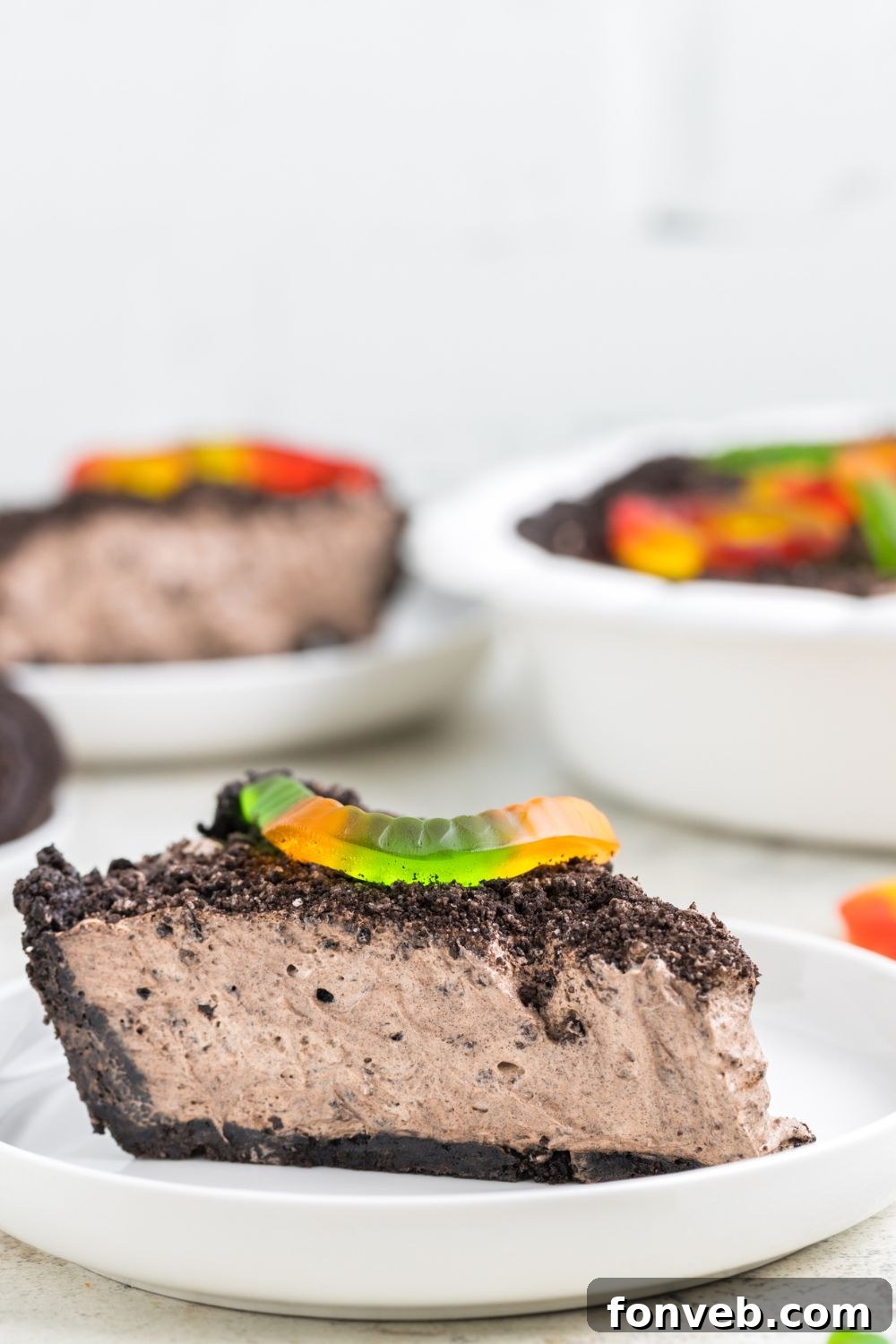 Dirt Pie sliced on platter