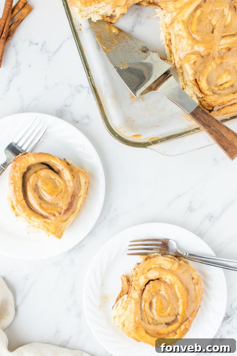 pumpkin spice rolls on plates