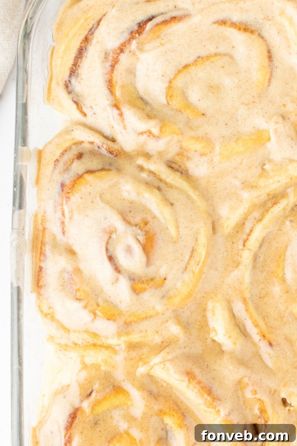 pumpkin spice rolls in pan