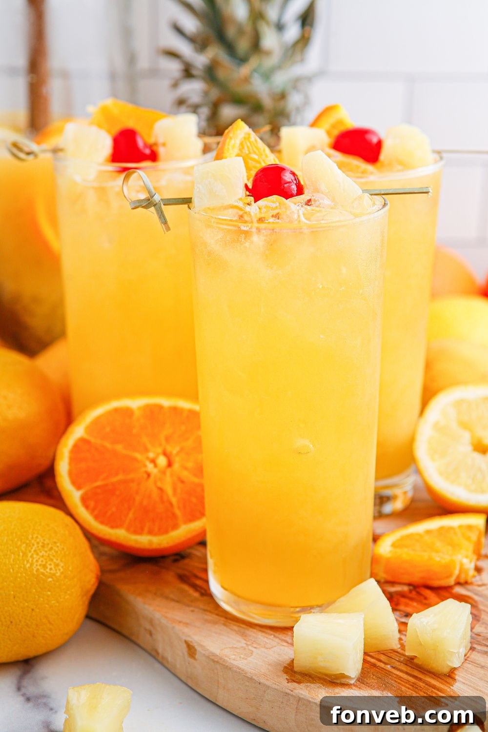 glasses of lemonade punch on table 