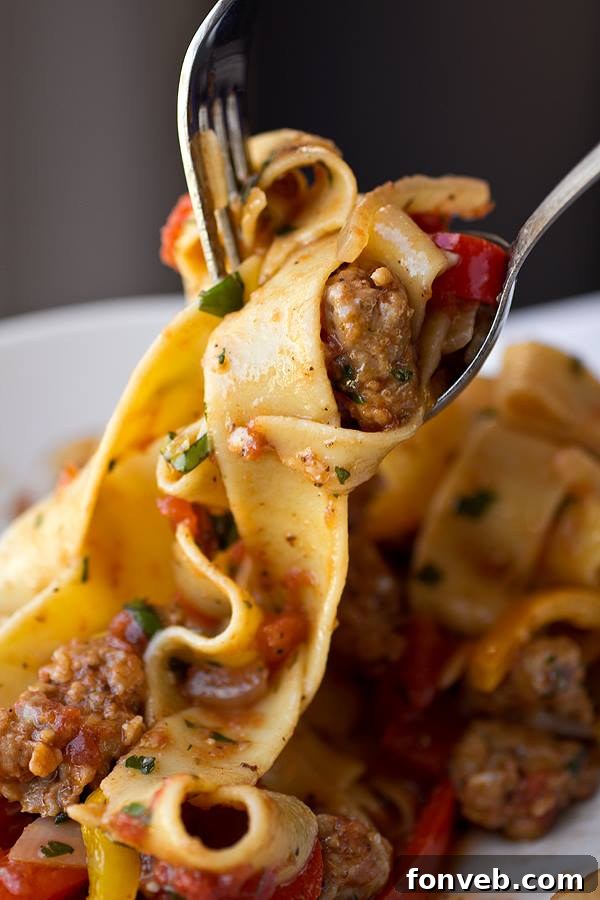 Lezzetiyle Baştan Çıkaracak Tarifler 9 A bowl of hearty Italian Drunken Noodles