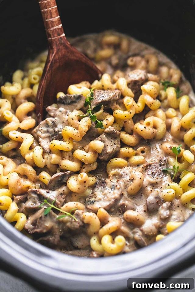 Slow Cooker Creamy Beef Stroganoff