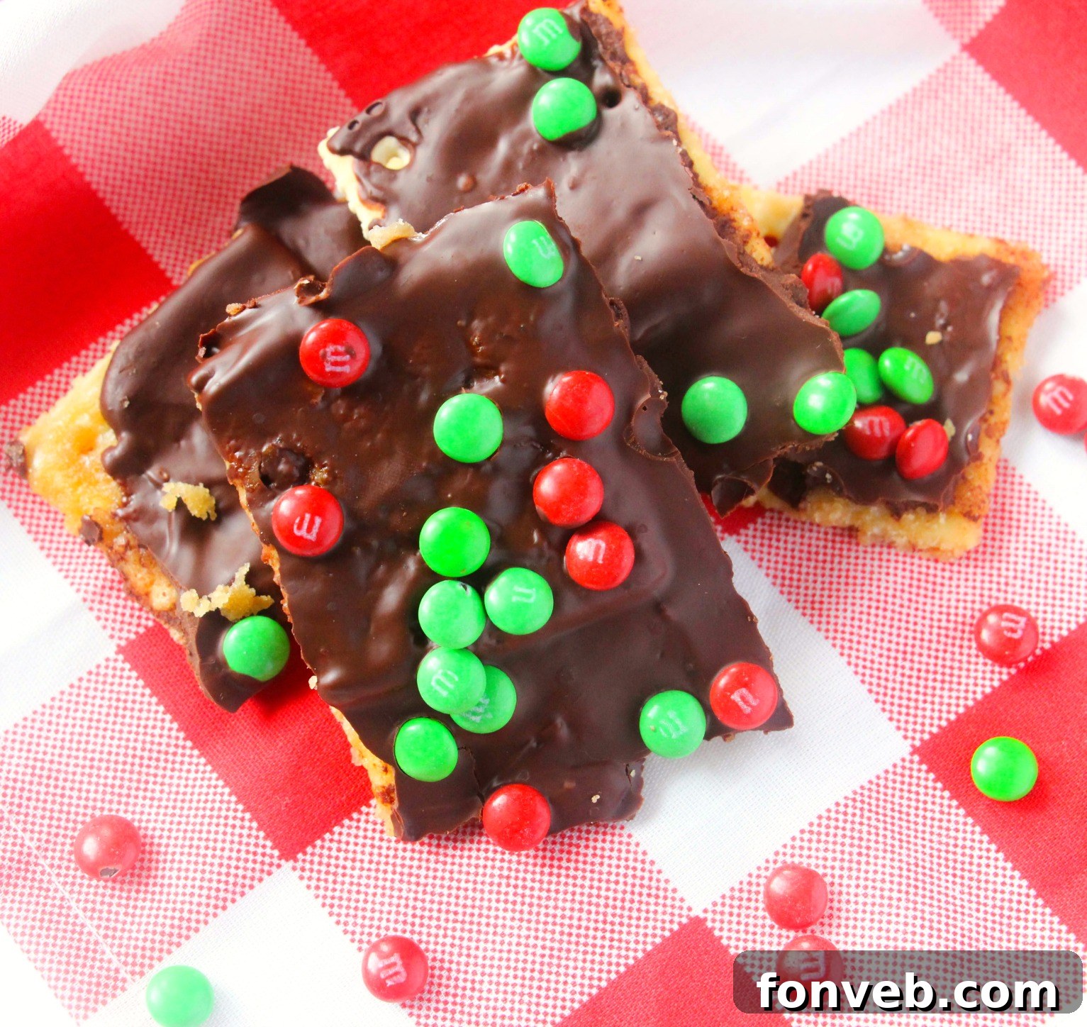 A finished tray of Original Christmas Crack, featuring neatly cut pieces, inviting everyone to enjoy this holiday delight.