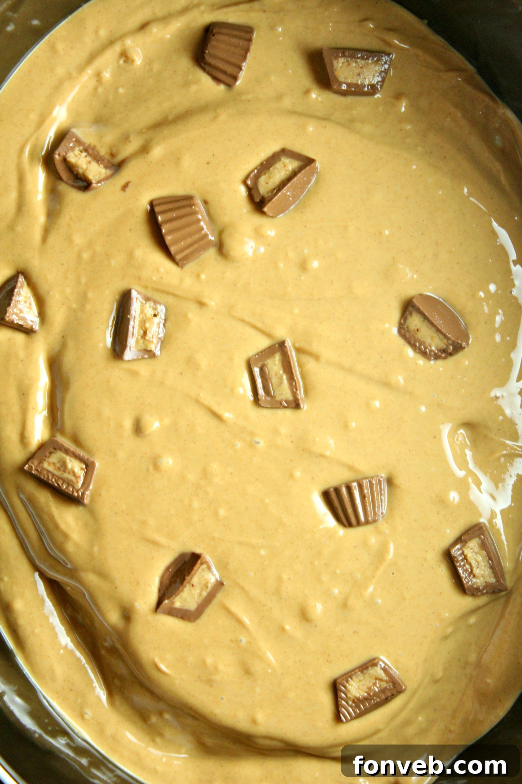 Slow Cooker Reeses Peanut Butter Chocolate Fudge Cake 6 A wider shot of the decadent slow cooker Reese's peanut butter chocolate cake