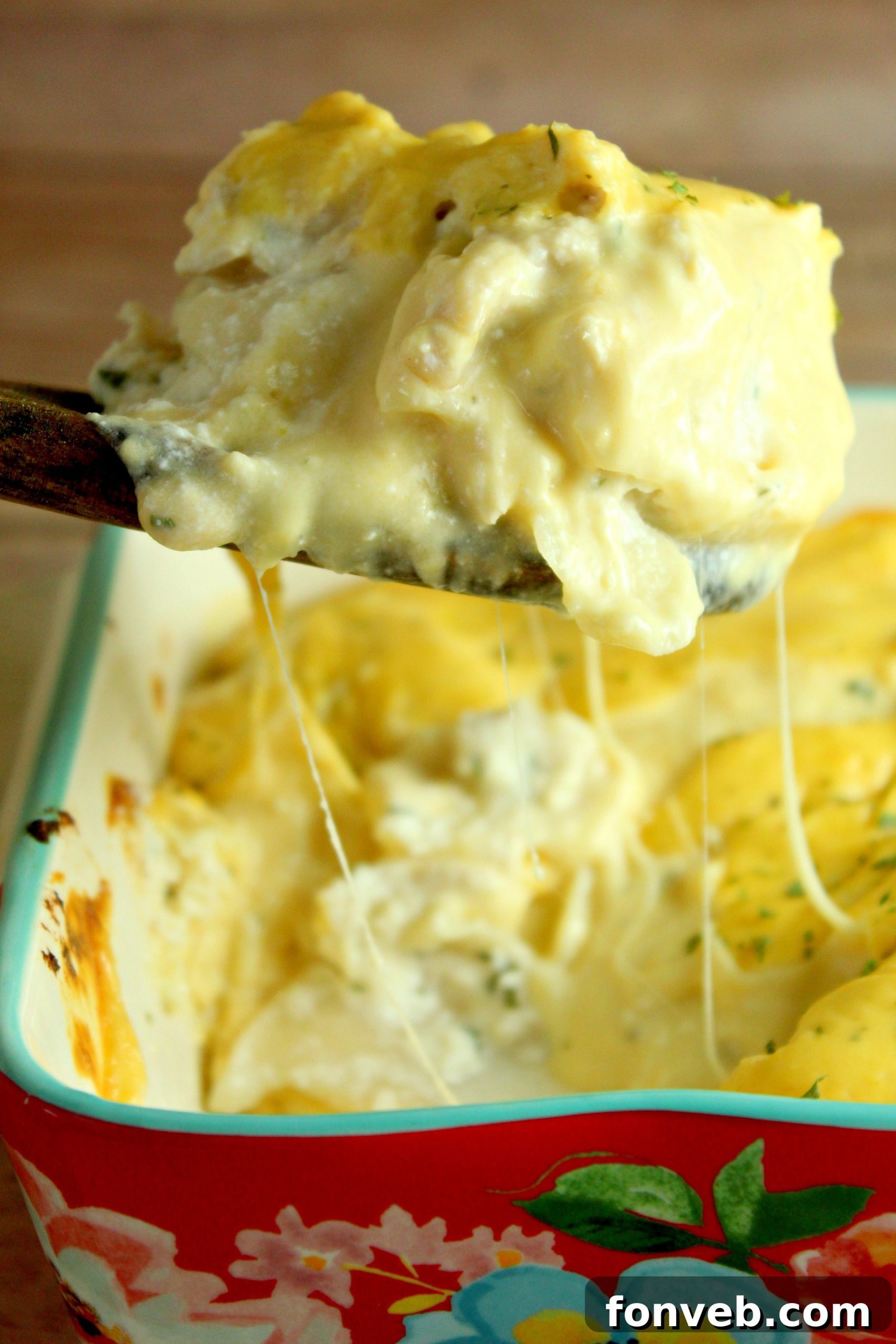 Creamy Garlic Chicken Stuffed Pasta Bake 8 A final close-up of the delicious cheesy garlic chicken stuffed shells, ready to be served.