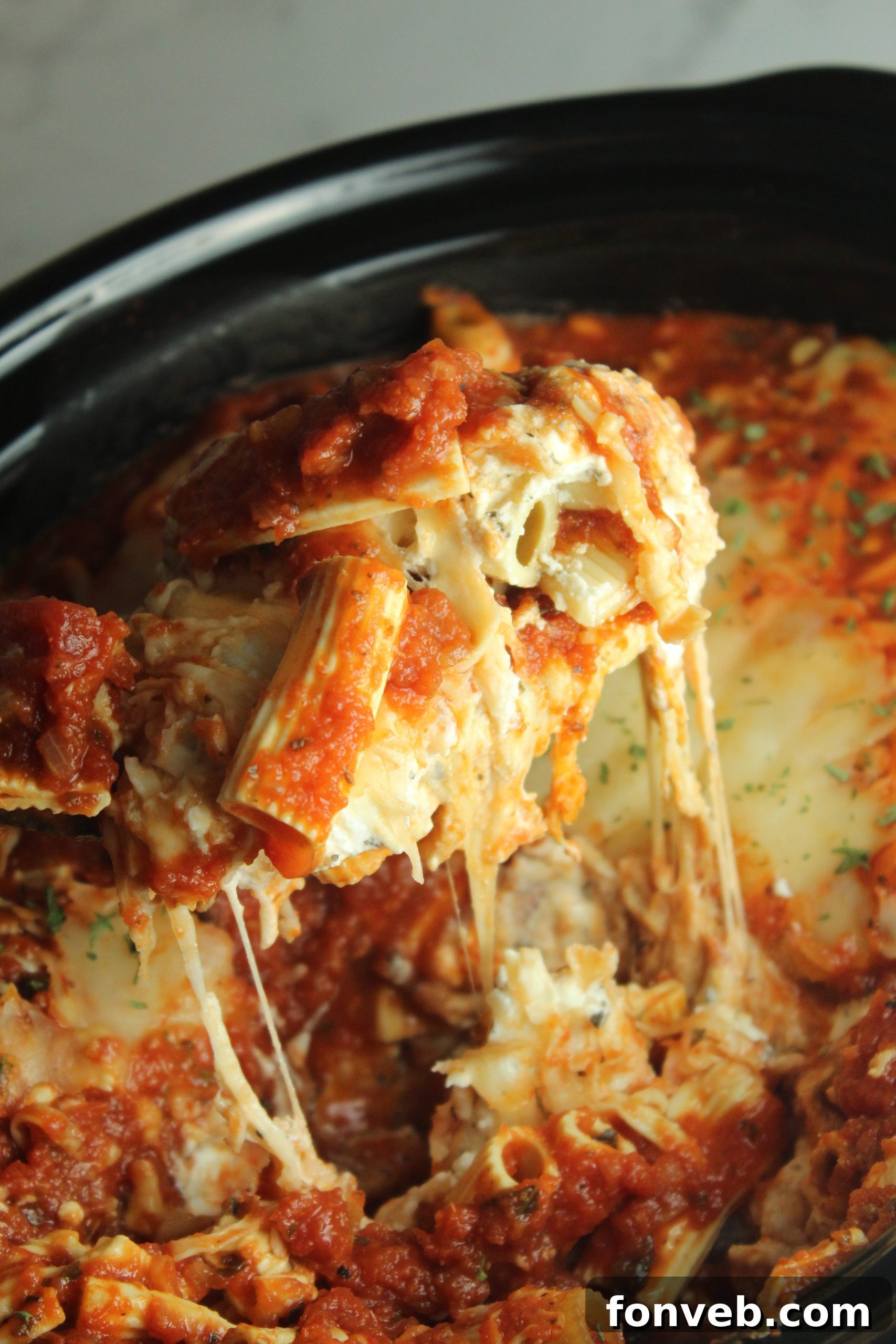 Delicious slow cooker cheesy baked ziti in a crock pot