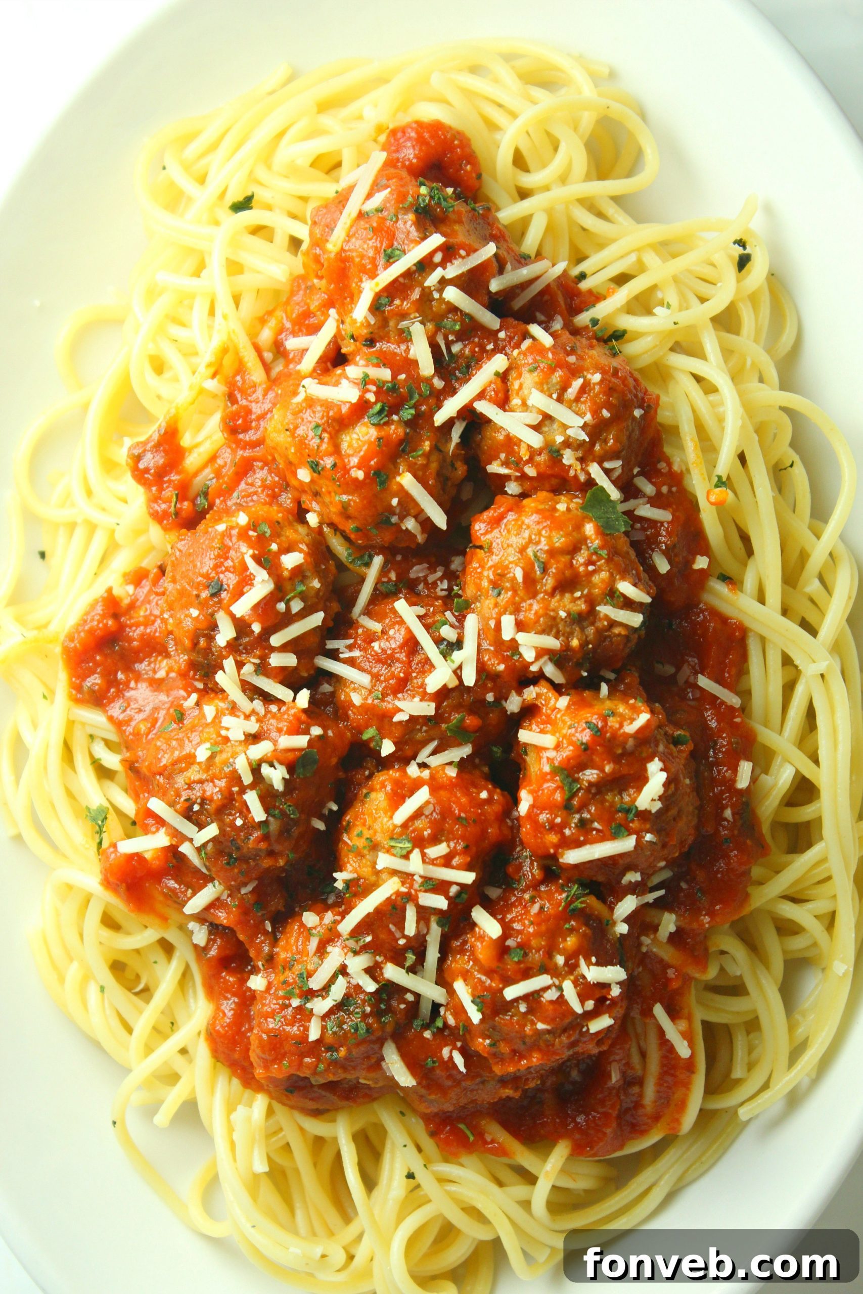 Slow cooker meatballs and sauce close up