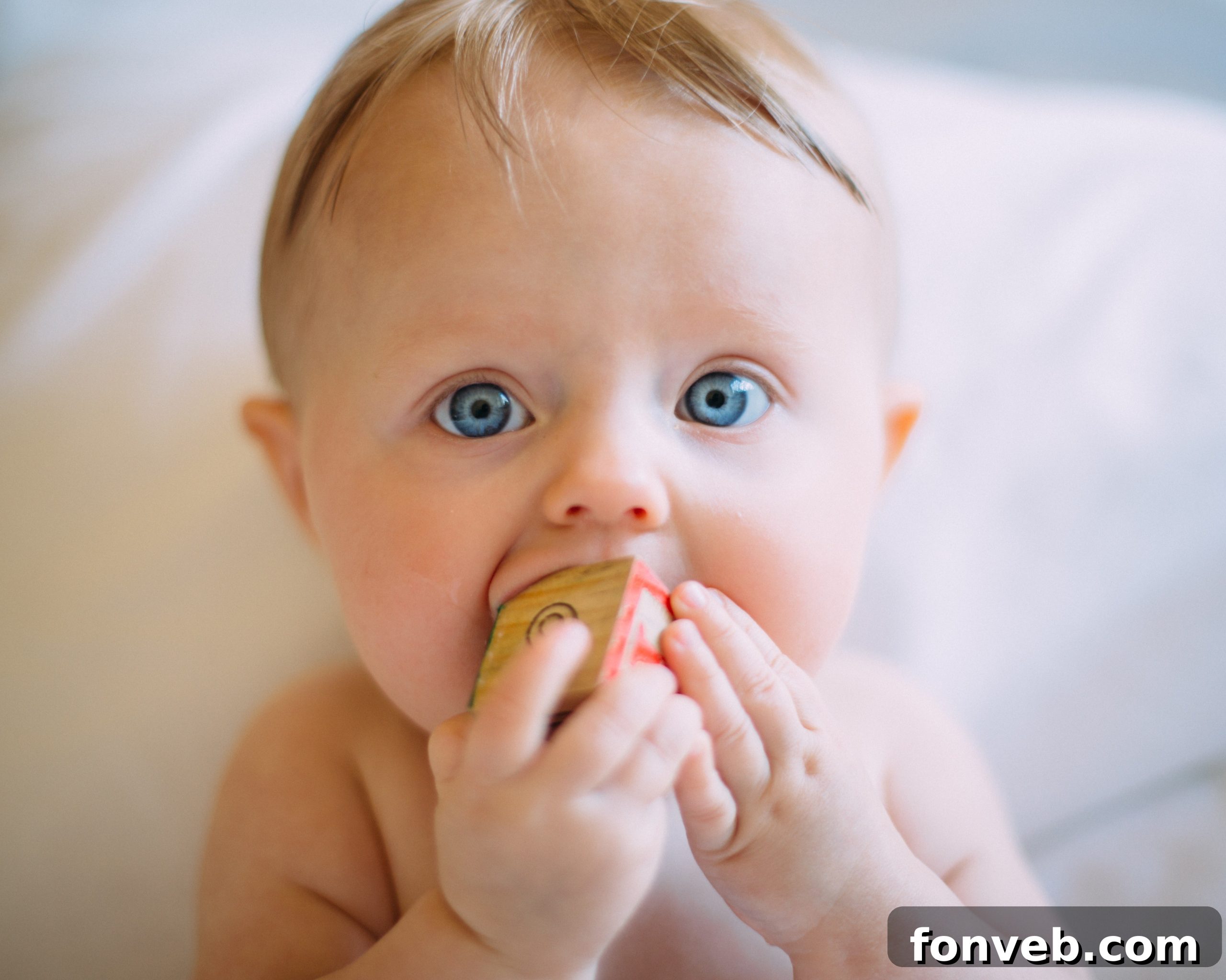 Person quickly eating a large meal, highlighting fast eating habits