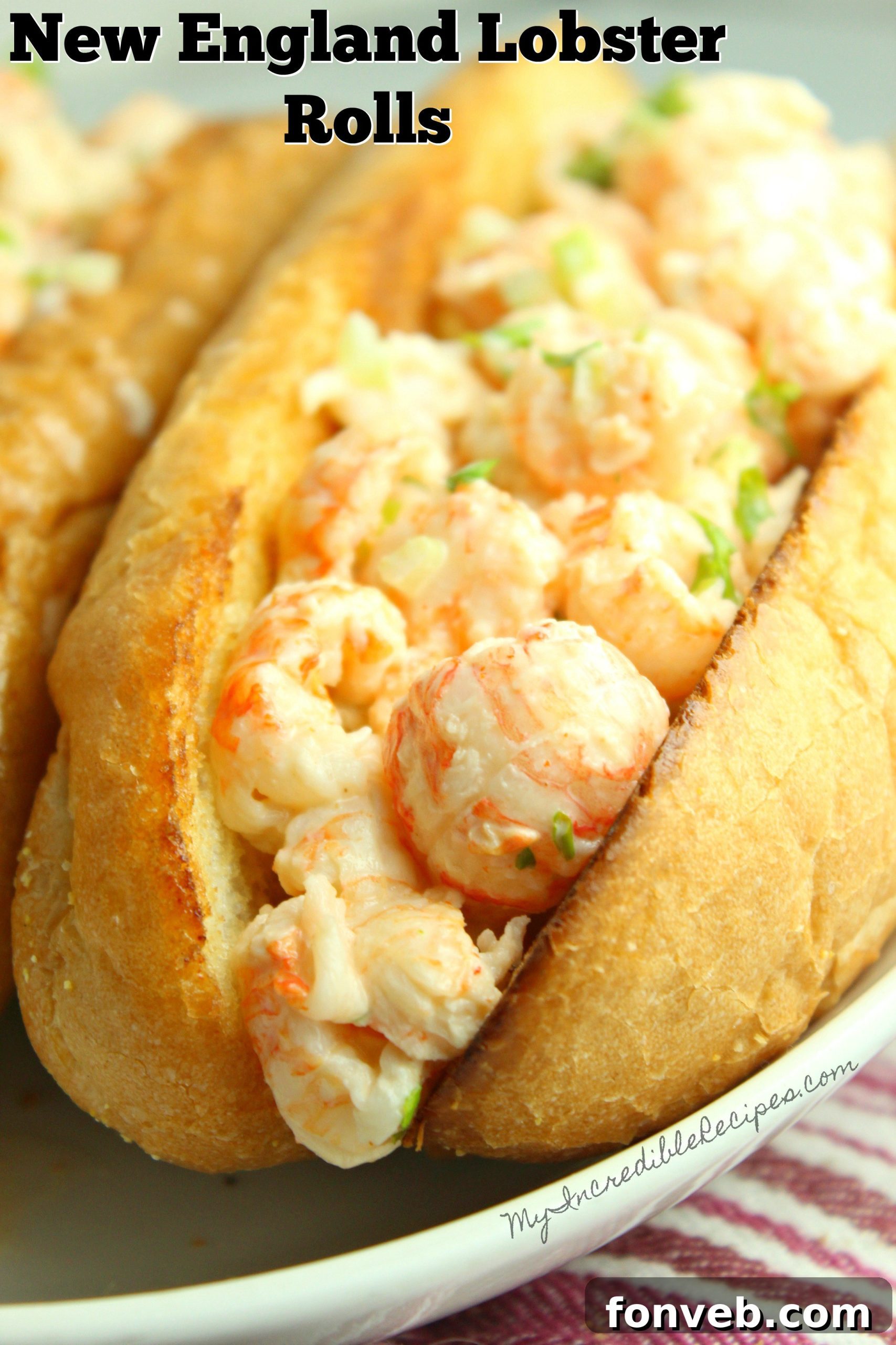 Classic New England Lobster Roll served with chips